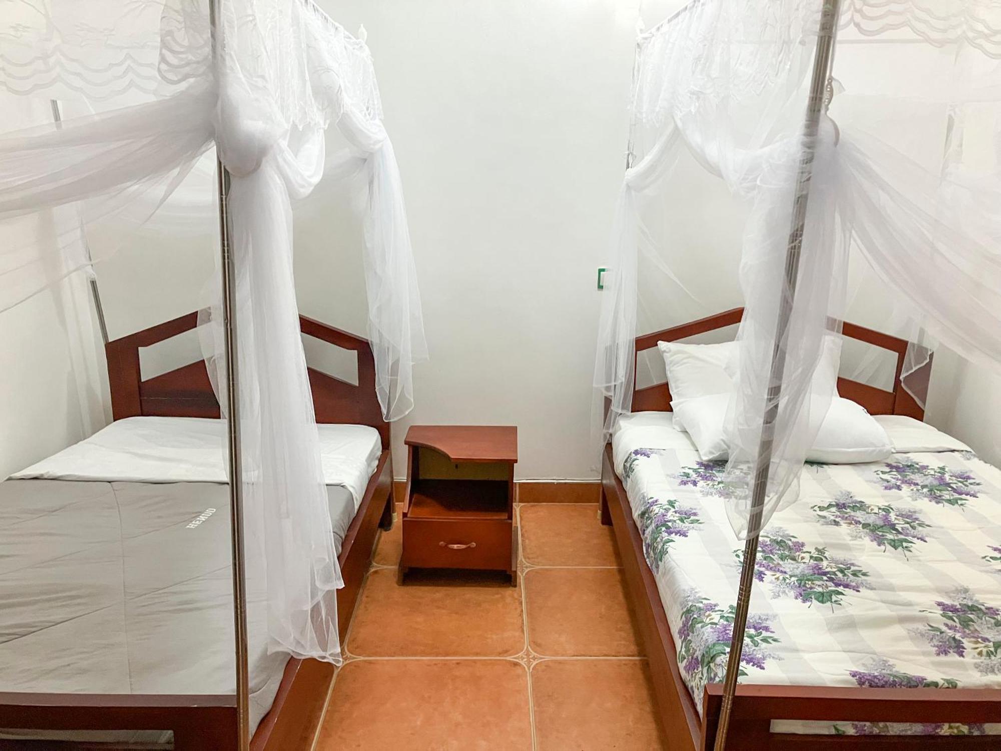 Hendo Hotel Entebbe Exterior foto